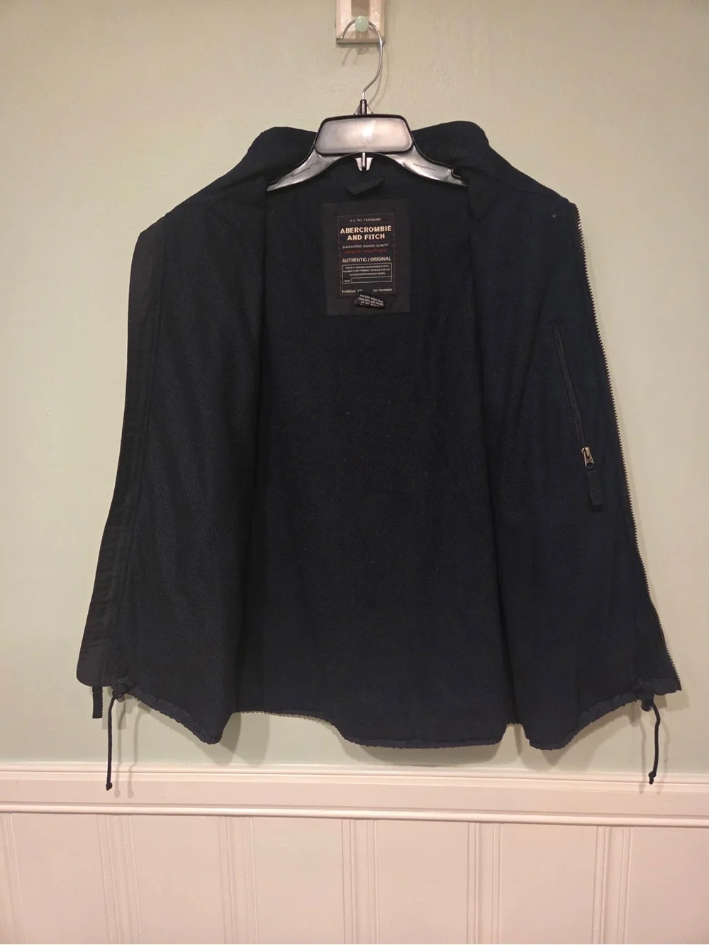 Abercrombie Men's Navy Zip-Up Vest